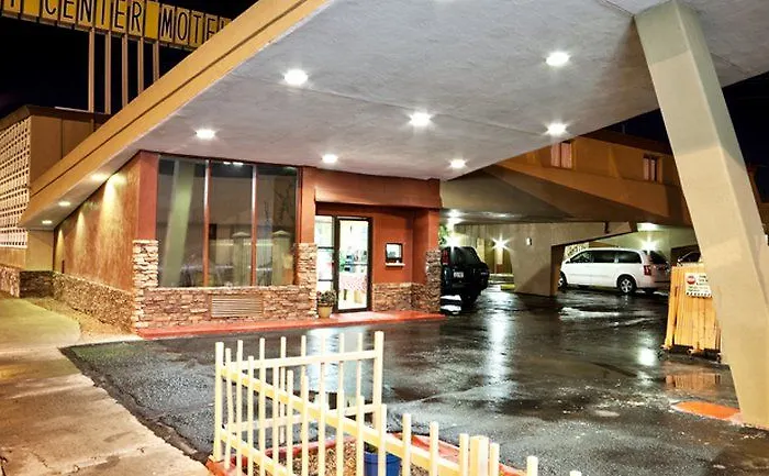 Motel Center Downtown 2*