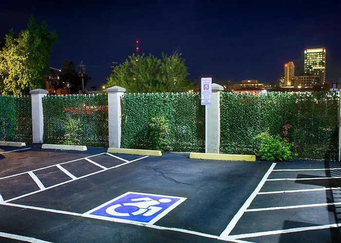 Center Downtown 2* Phoenix
