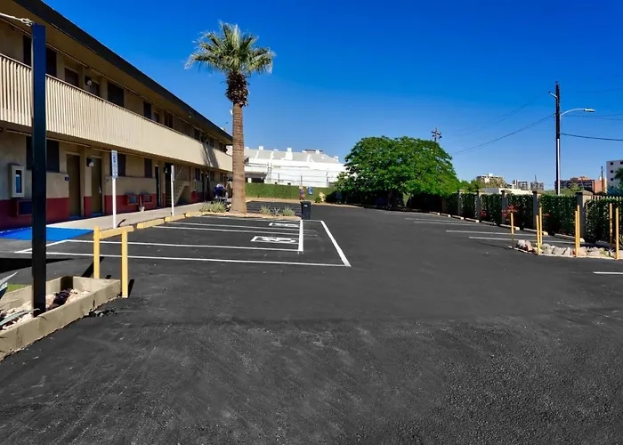 Motel Center Downtown